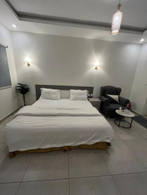 Khobar Studio Close to Voco Hotel